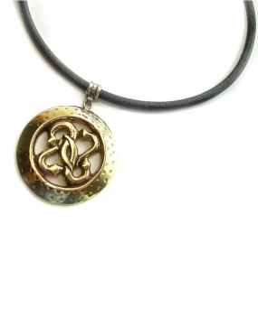 665 Brass pendant with Serpents