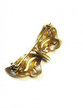 1046 Brass brooch