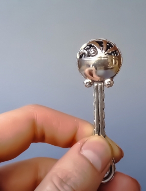 1695 Silver rattle - unique...