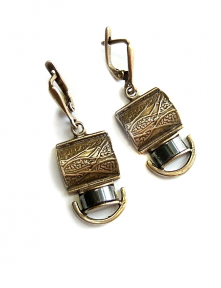 836 Brass earrings