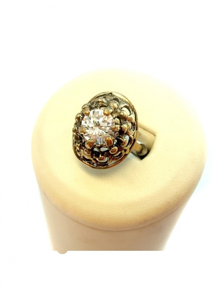 930 Brass ring with Zircon