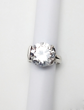 438 Silver ring with Zircon Ag 925