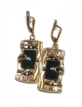 1866 Brass earrings with Onyx