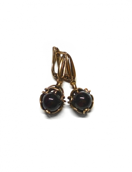 1867 Brass earrings with Garnet