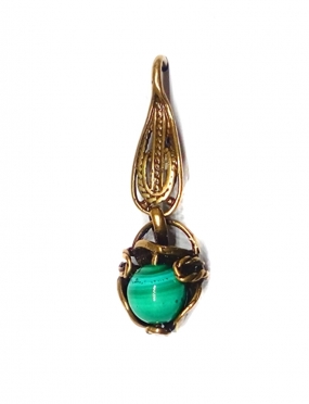 1885 Brass earrings with Malachite