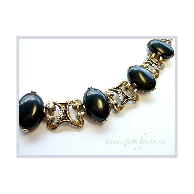 729 Brass bracelet with Onyx