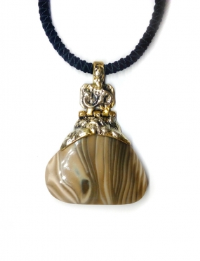 1894 Brass pendant with Agate