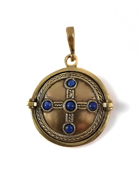 2281 Brass pendant „Kabutis“