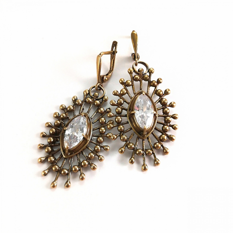 2259 Brass earrings with Zircon
