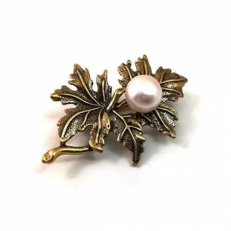 2388 Brass brooche