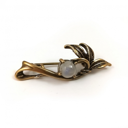 2394 Brass brooche